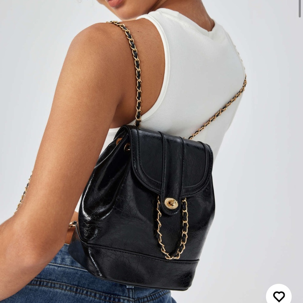 New Womens Drawstring Chain Backpack - image 1